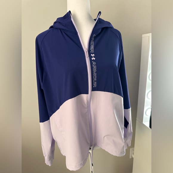 Gently Used Under Armour Women’s Training Full Zip Hoodie Size M Workout - Picture 1 of 7